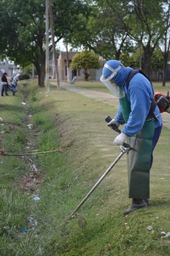 Redoblado esfuerzo de las cuadrillas municipales en el mantenimiento de la ciudad