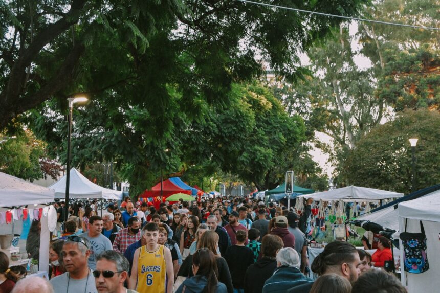 Domingo de súper feria municipal: el Paseo de la Ciudad se celebrará en plaza San Martín