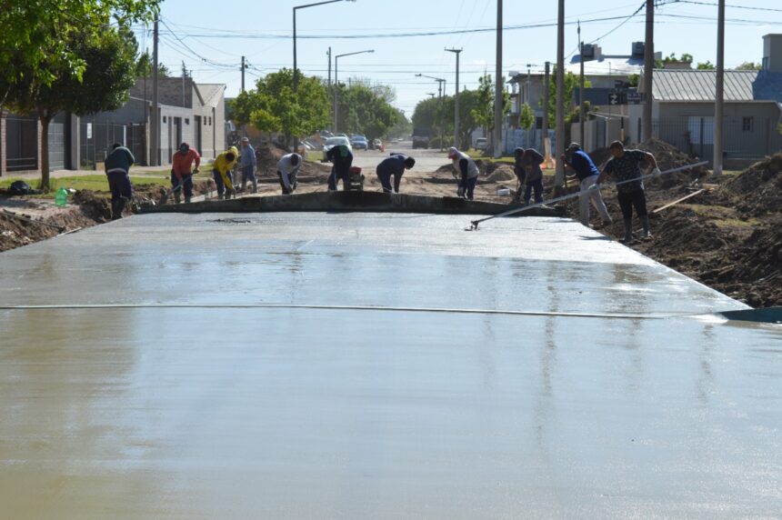 Obras indispensables: el Municipio ejecuta una nueva cuadra de hormigón