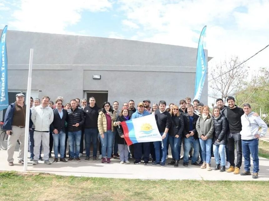 El intendente reinauguró la sede vecinal del barrio Juan XXIII