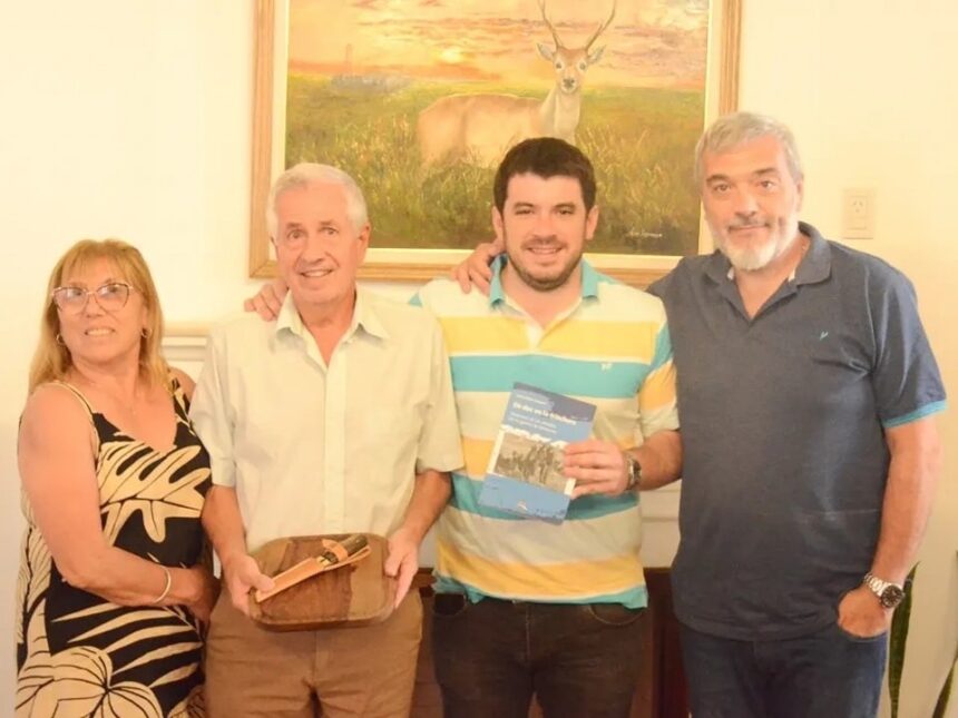 El Intendente recibió a Carlos Beranek, veterano de Malvinas y autor del libro “Un Doc en la Trinchera”
