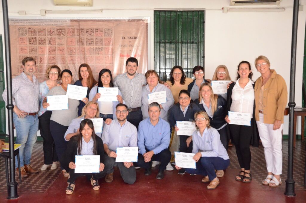 Trabajadores municipales del área de Salud recibieron diplomas de capacitación