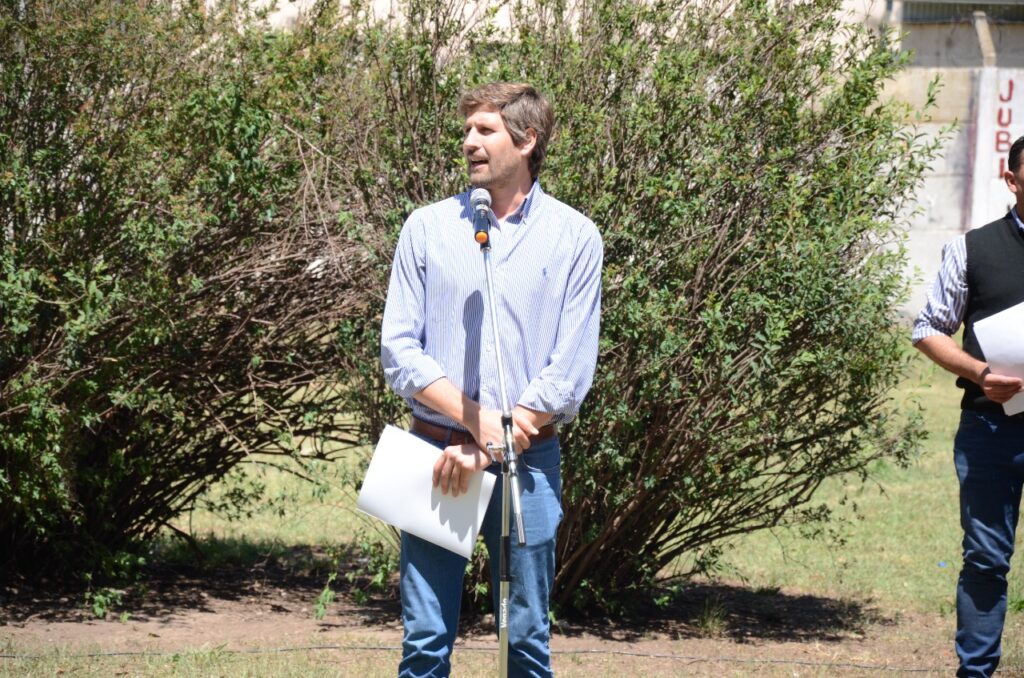 Meardi abogó por la defensa de la unión nacional en el Día de la Soberanía