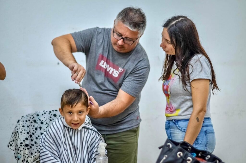 Taller de Barbería y corte masculino en la Casa del Bicentenario