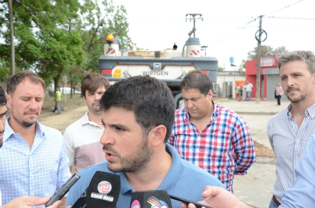 Comenzó la primera etapa de reparación de las avenidas Eva Perón y Santa Fe