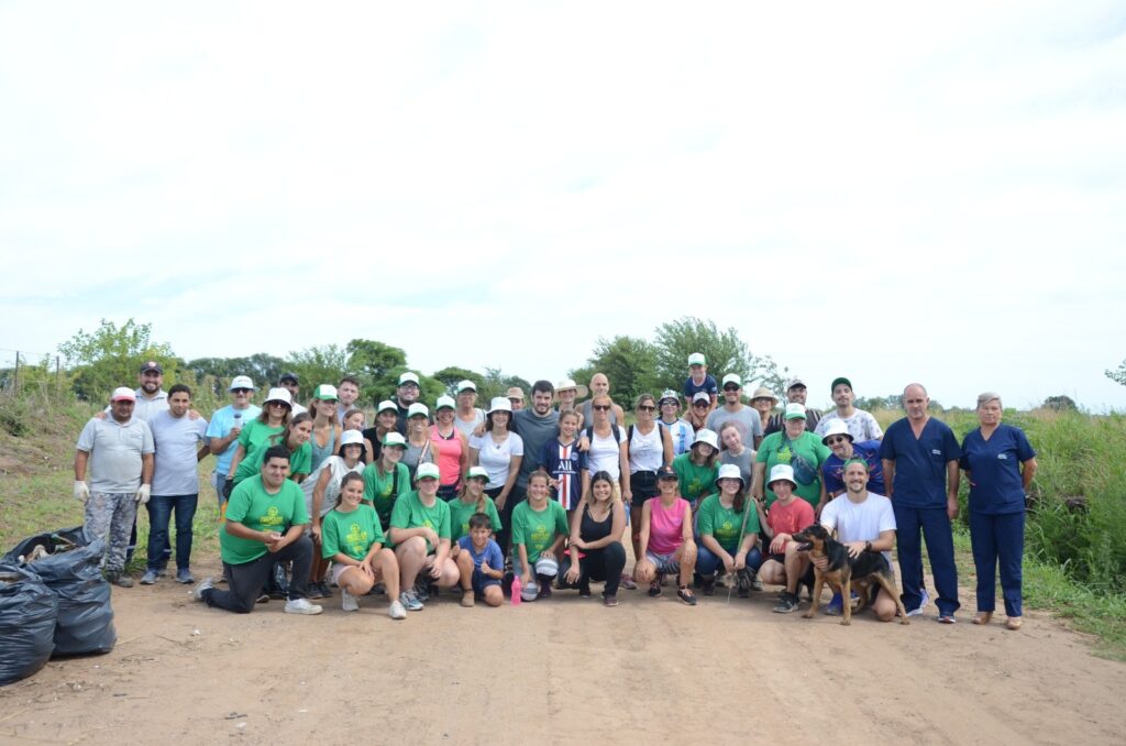 Voluntarios de “Reciclar Venado” y vecinos recolectaron basura de calles y cunetas