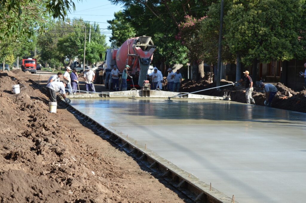 El Gobierno Municipal avanza con la pavimentación en calle Balcarce