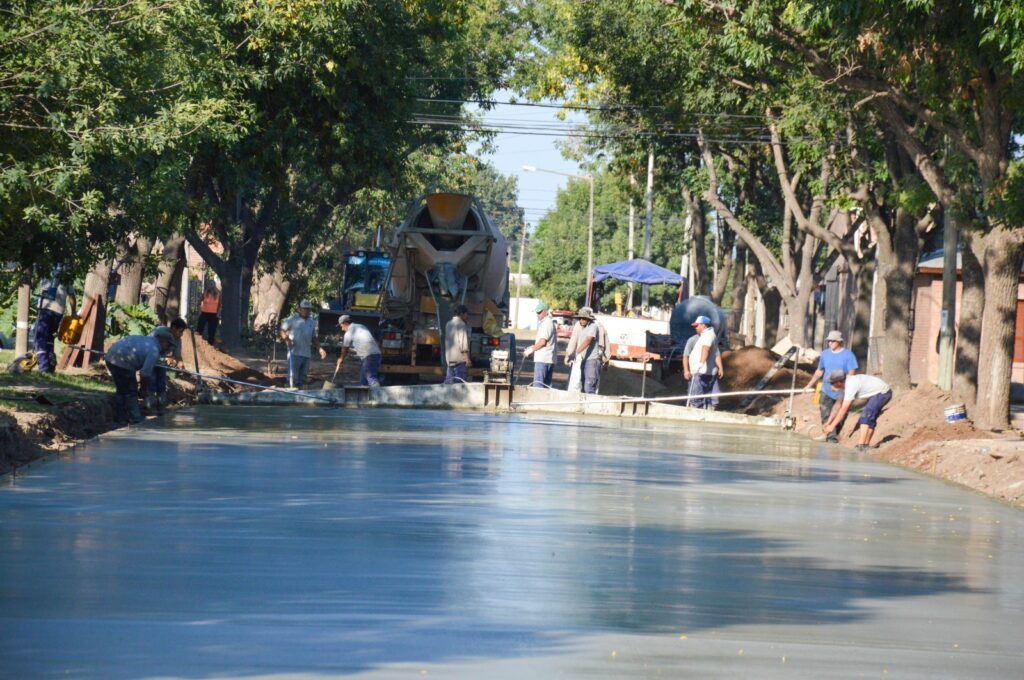 Se viene la 14ª de 2023: El Gobierno municipal sigue ampliando la red de calles pavimentadas en la ciudad