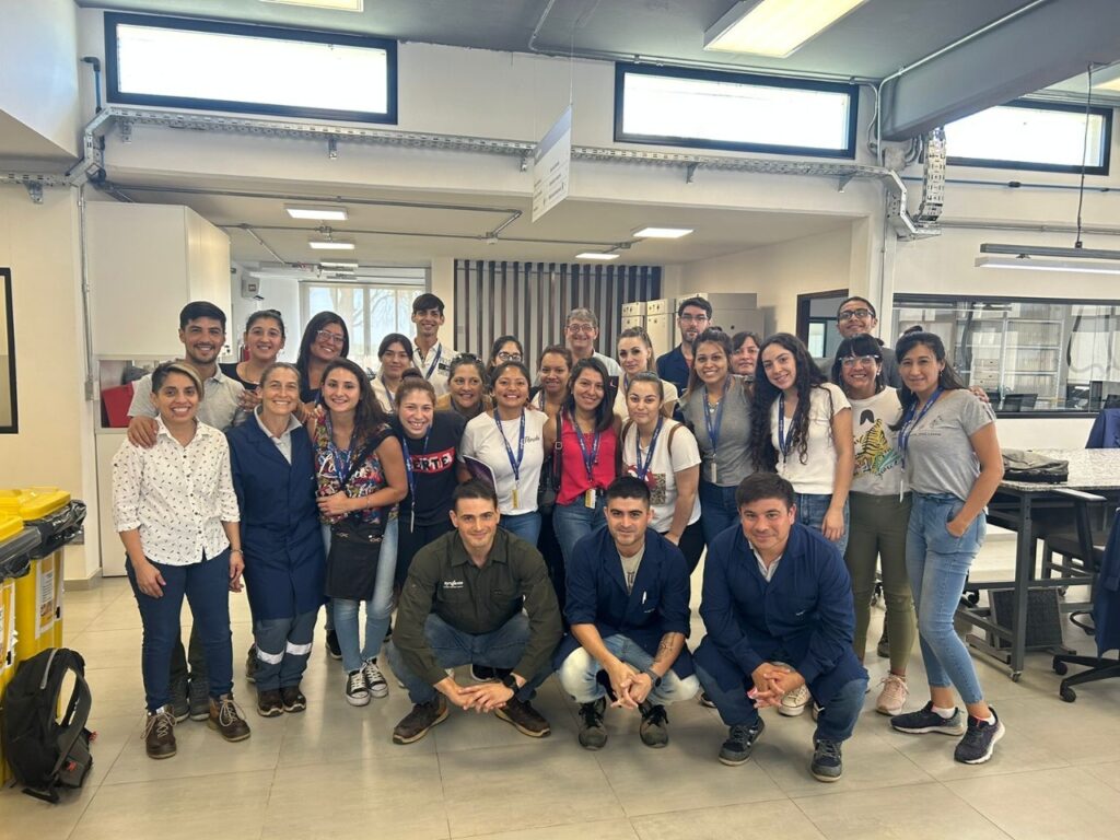 Jóvenes se capacitaron en calidad de semillas a través de la Dirección Municipal de Empleo