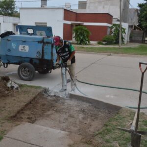 Construyen rampas de accesibilidad en Juan B. Alberdi y Fleming