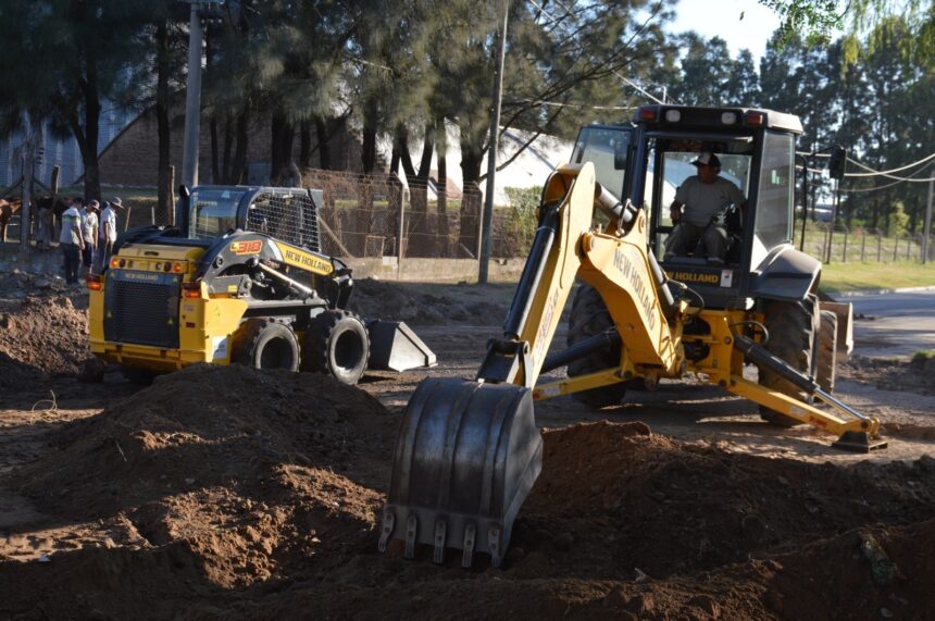 Una nueva cuadra de pavimento: el Gobierno Municipal avanza con obras en barrio Rivadavia