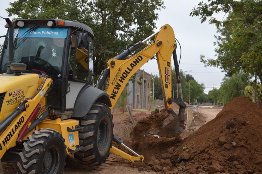 Continúan los trabajos de hormigonado y mantenimiento de calles en toda la ciudad