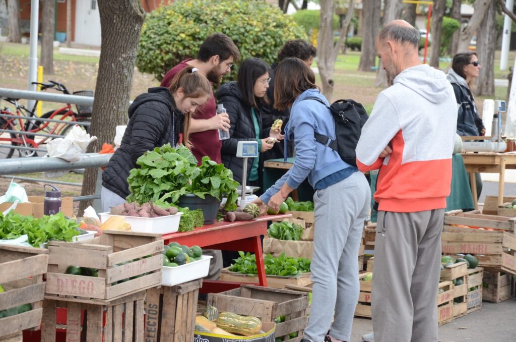 “Venite al Parque” renovó el vínculo directo entre emprendedores y consumidores