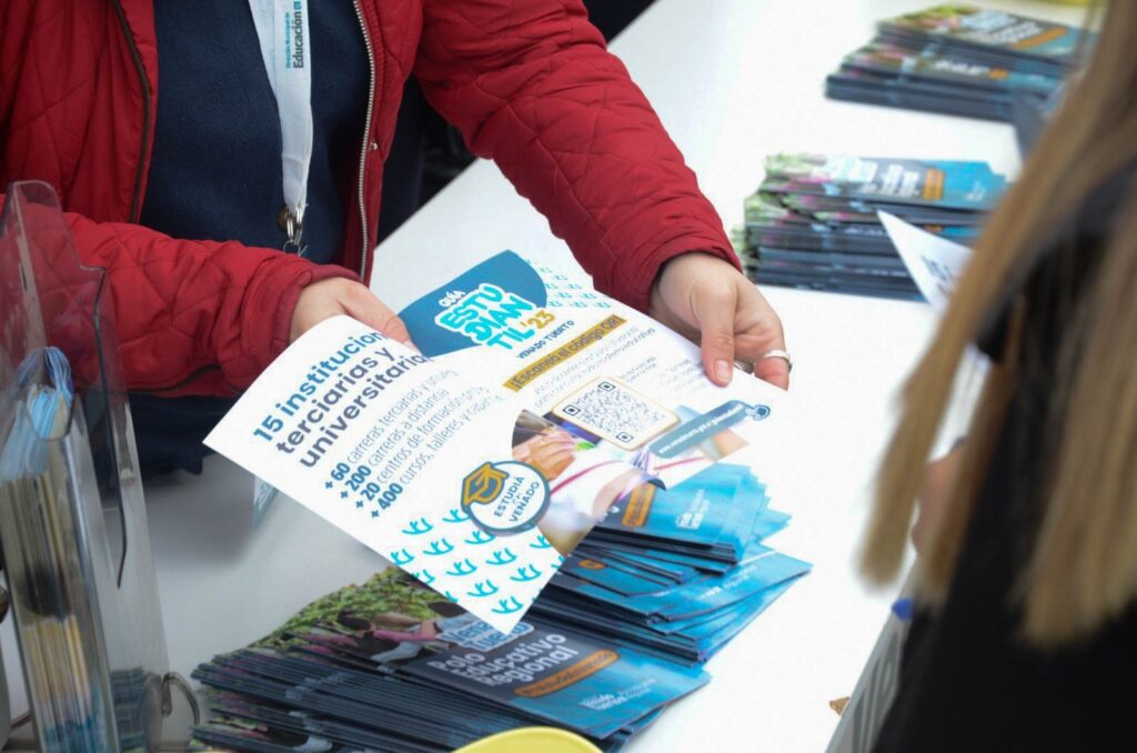 La Guía Estudiantil 2023 permite a los jóvenes definir su futuro en el gran polo educativo de la región