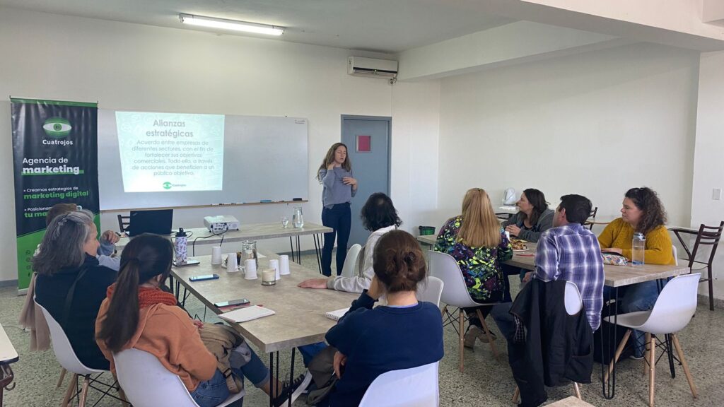 Capacitación en Alianzas estratégicas para emprendedores en el Distrito E