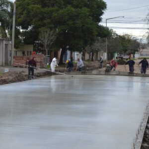 El Gobierno Municipal ejecuta una nueva cuadra de pavimento en barrio San José Obrero