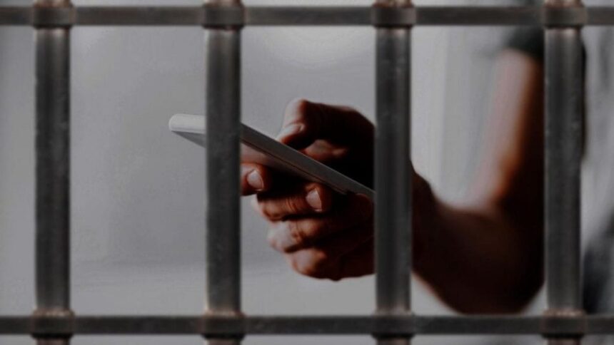 Con nombre y apellido: Chiarella informó que un abogado de Venado Tuerto intentó ingresar celular a una cárcel