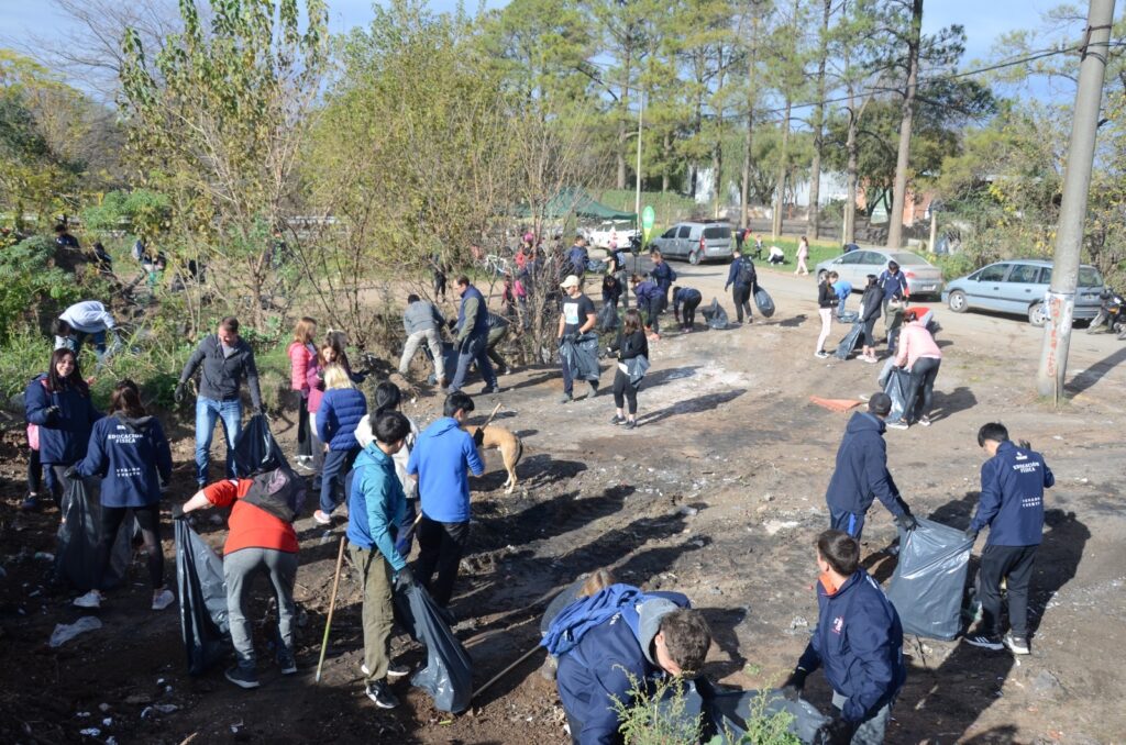 “Reciclar Venado” limpió un minibasural pero vecinos desaprensivos volvieron a arrojar desechos