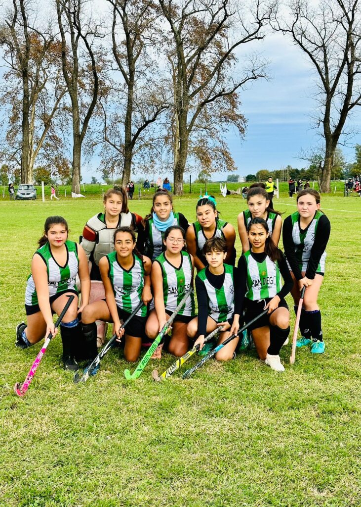 Torneo de hockey femenino se disputó en canchas de la Sociedad Rural