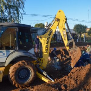 El Gobierno Municipal realiza moldeos y movimientos de tierra para seguir hormigonando