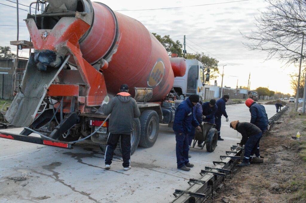 El Gobierno municipal prepara calzadas para dar continuidad a su plan de pavimentación