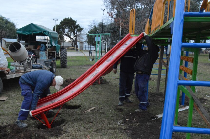 Instalan mangrullo multijuegos en plaza Soberanía Nacional