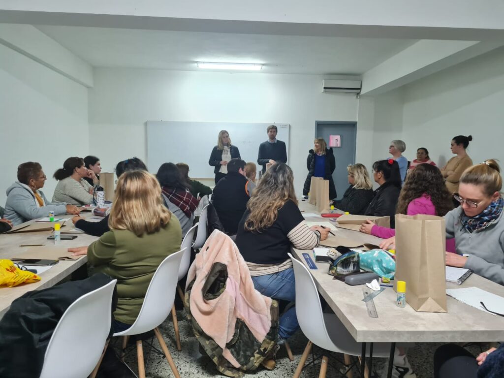 “Impulso Emprendedor”: exitosa convocatoria para la confección de bolsas de papel kraft