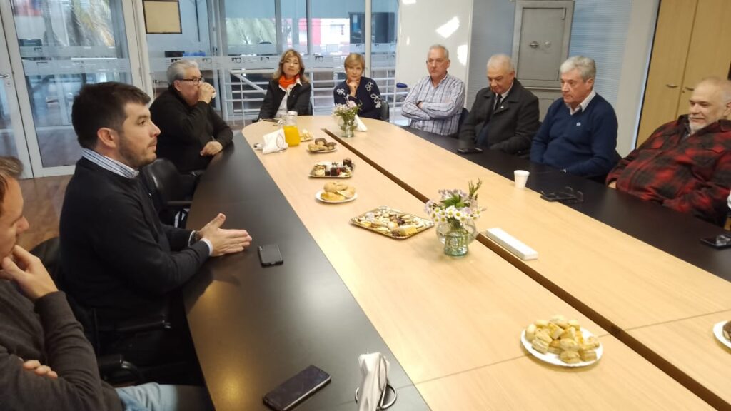 El intendente participó de la mesa de instituciones para celebrar el Día del Cooperativismo