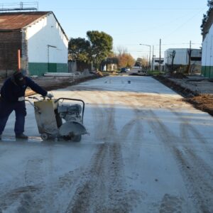 Trabajos de hormigonado y reparación de pavimento en la zona de Paz y López