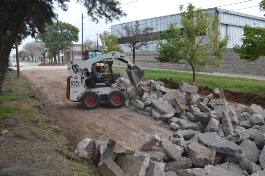 El Gobierno Municipal avanza con más obras de pavimento y mantenimiento de calzadas