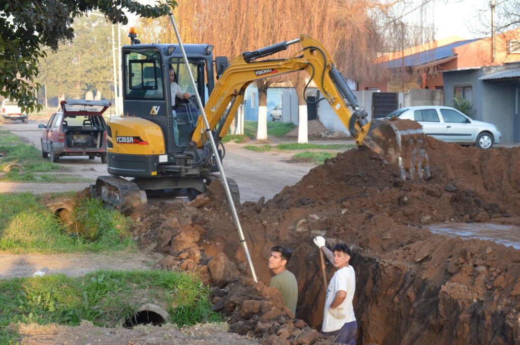 Importantes trabajos de desagües pluviales en los barrios de la ciudad