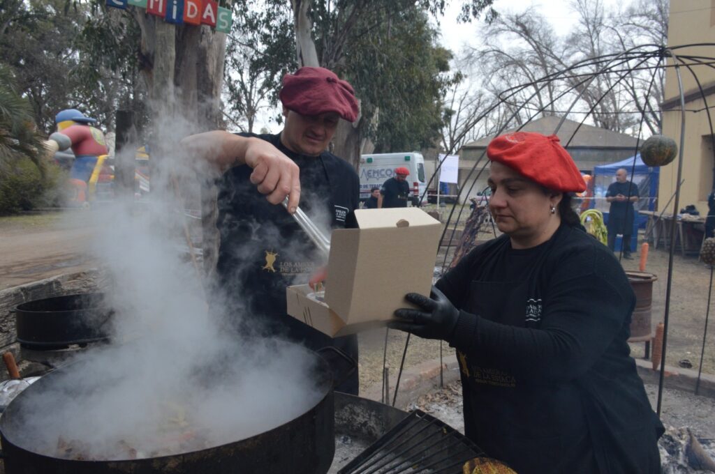 La campeona local y provincial del Asado a la Estaca, en ExpoVenado 2023