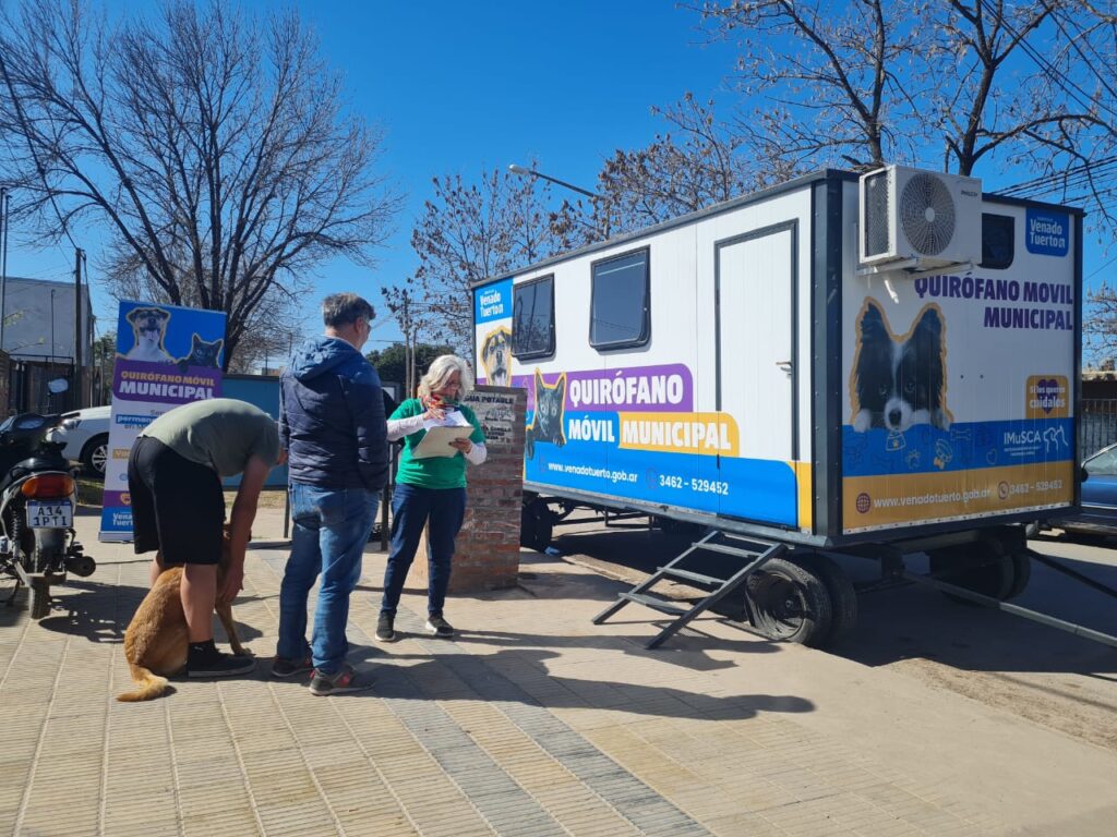 Salud animal: el primer día del Quirófano Móvil Municipal tuvo 16 operaciones y más de cien vacunas aplicadas