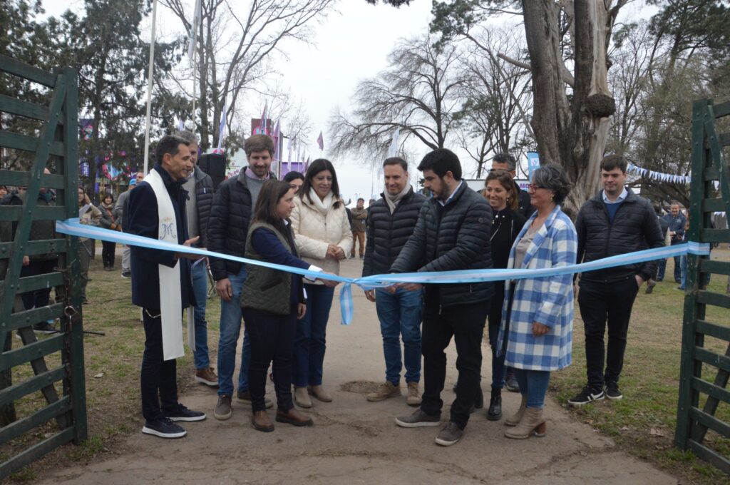Corte de cintas de la Expo que muestra todo el potencial de Venado Tuerto y la región