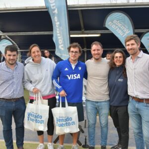 Más de 250 jóvenes: con una Clínica de Hockey se puso en marcha un convenio entre el Gobierno Municipal y la ciudad de Buenos Aires