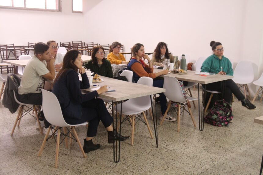 Emprendedores se capacitaron en uso de herramientas digitales para contenido de redes sociales