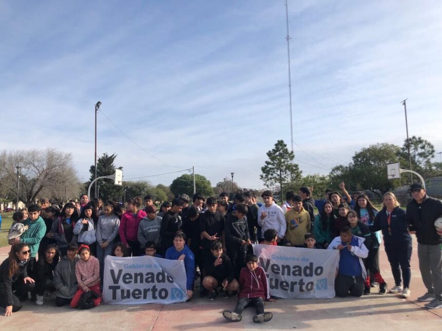 Encuentro de alumnos de la Escuela 584 en el Parque de la Niñez Encuentro de alumnos de la Escuela 584 en el Parque de la Niñez