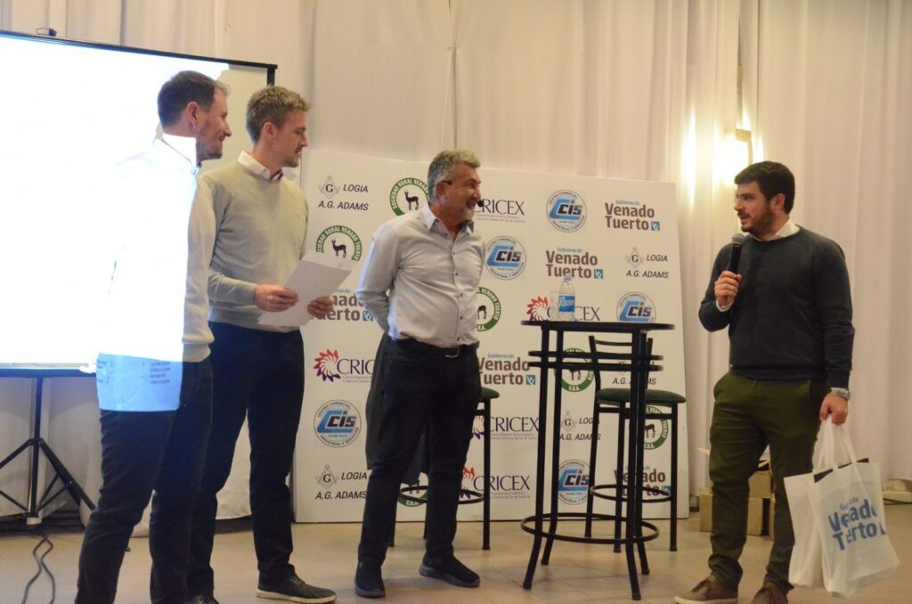 El Intendente Chiarella participó de la charla del empresario Teddy Karagozian