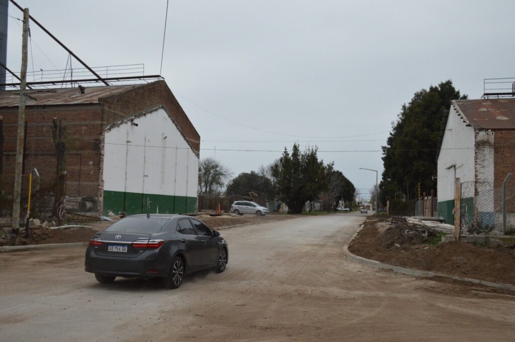 Obra en Barrio Rivadavia: quedó habilitada la pavimentación de Paz entre López y Pueyrredón