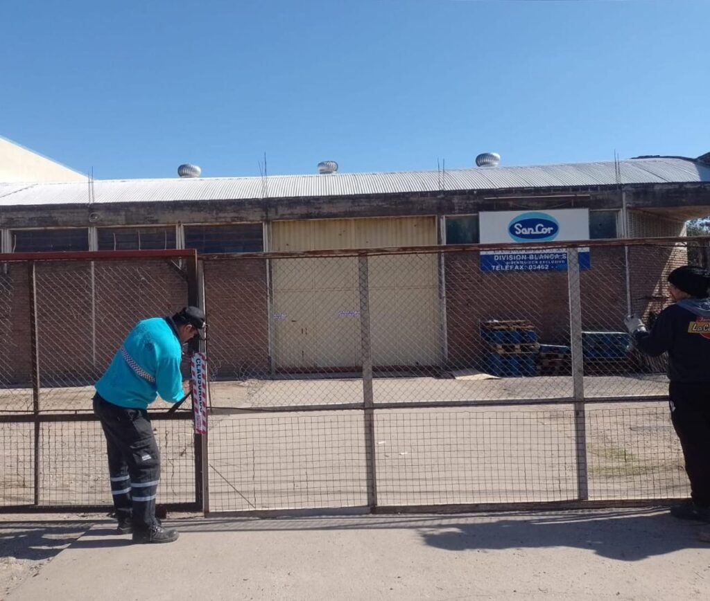 El Gobierno Municipal intervino en un comercio donde se adulteraban las fechas de vencimiento de alimentos