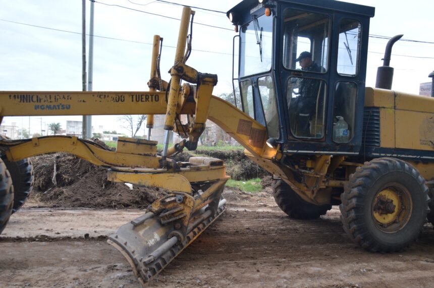 El Gobierno Municipal avanza con trabajos de perfilado de calles