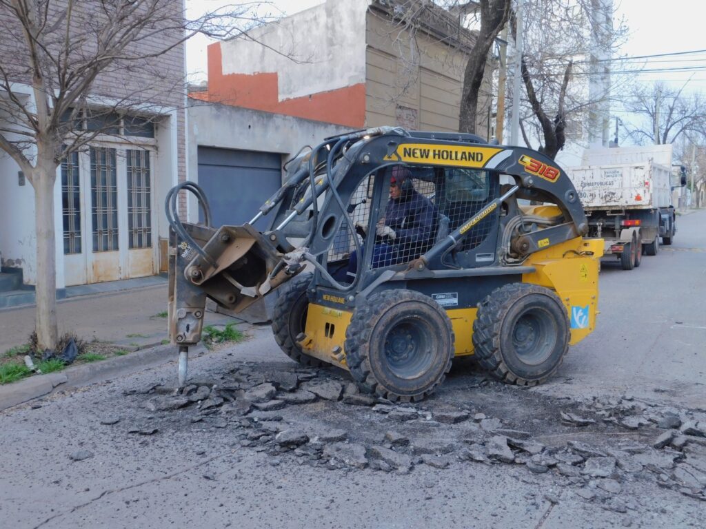 El Gobierno de Venado Tuerto desarrolla trabajos de bacheo y perfilado de calzadas