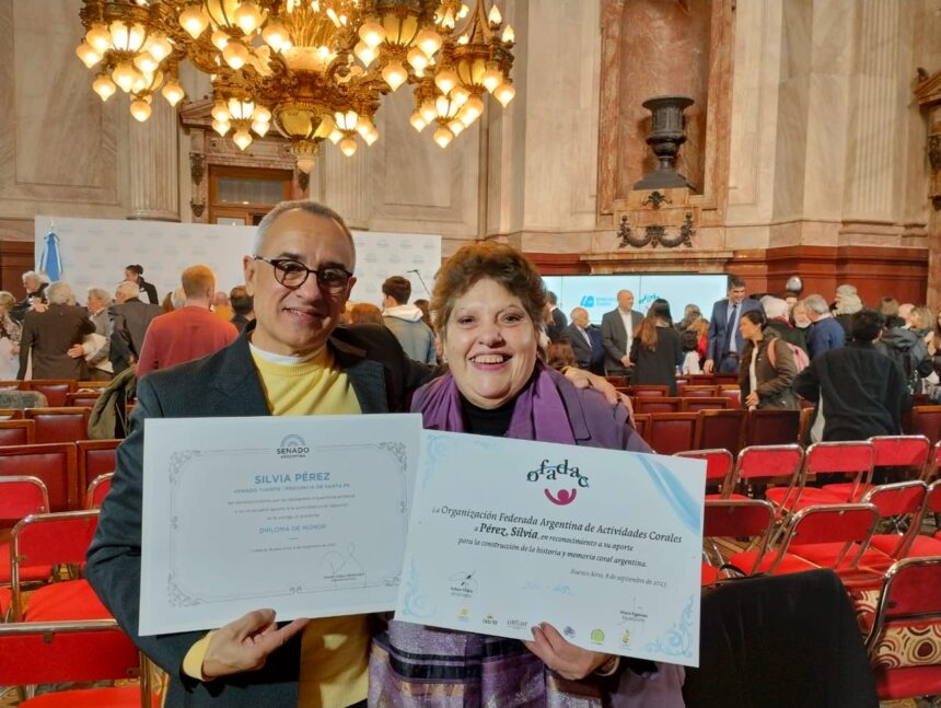 Reconocimiento a la profesora Silvia Pérez en el Senado de la Nación