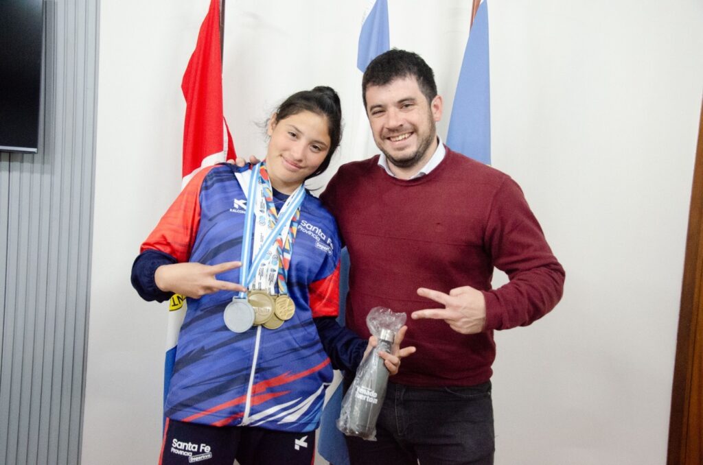 El Intendente recibió a Aldana Luna, Campeona Nacional de Breaking