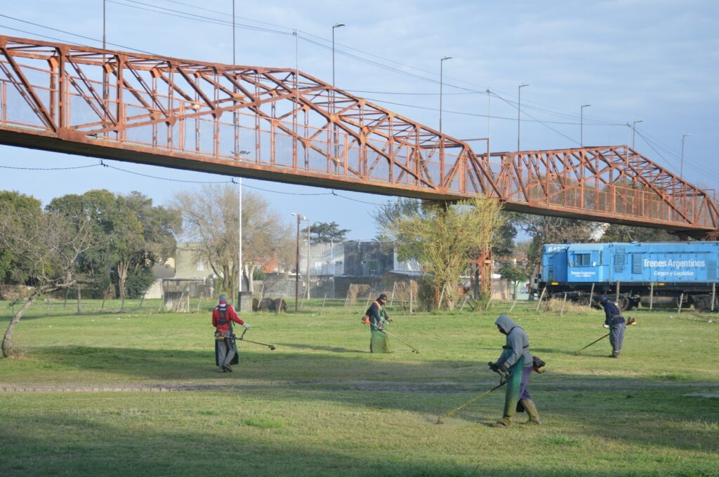 El Gobierno Municipal profundiza los trabajos de plazas y paseos