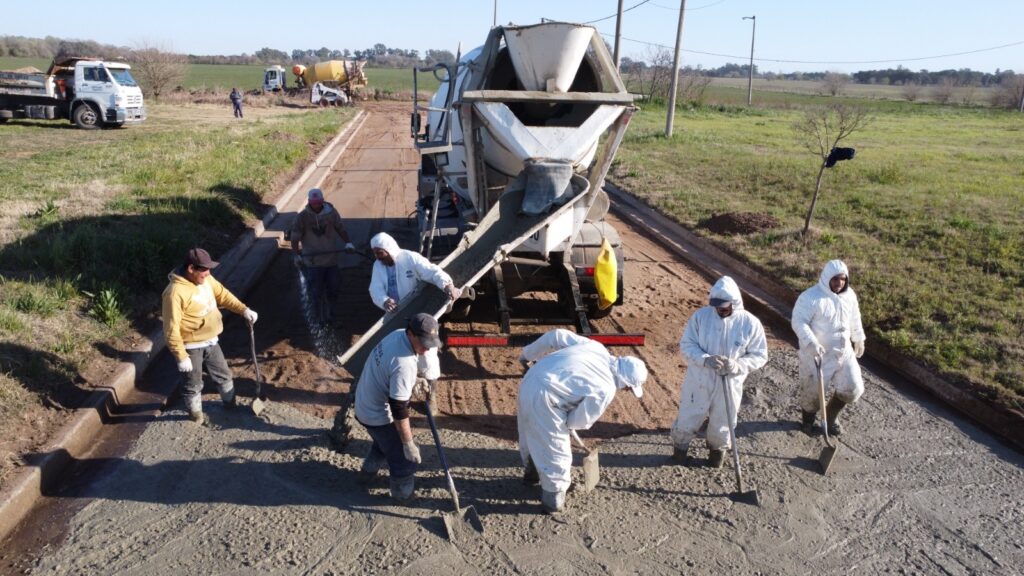 Las obras de pavimento avanzan a buen ritmo en la ciudad