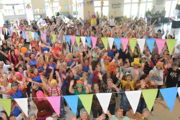 Más de 300 adultos mayores festejaron con un Picnic la llegada de La Primavera y el Día del Jubilado