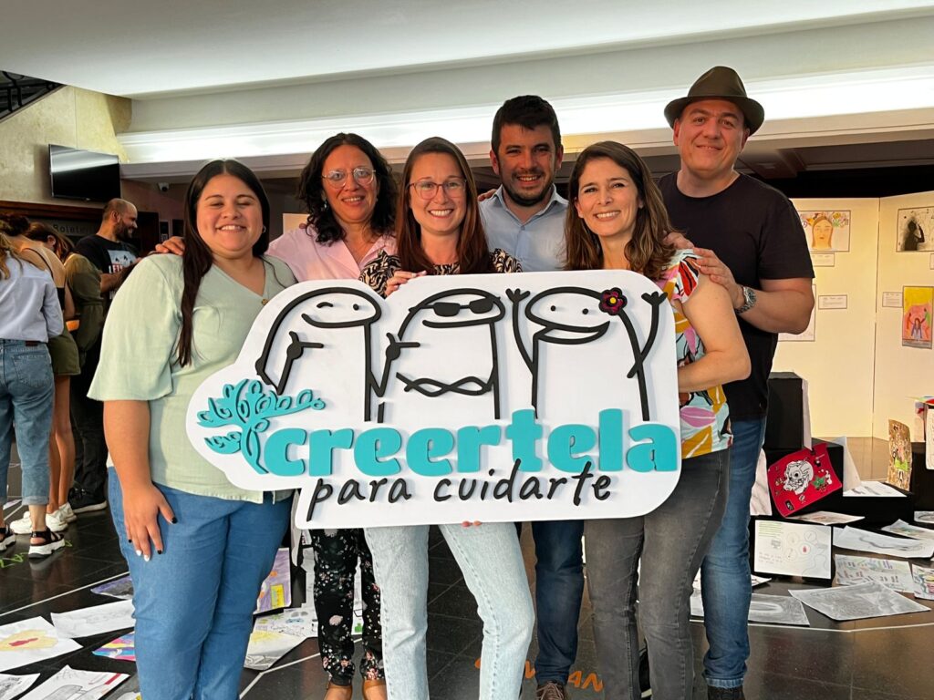 Programa Creer: dibujos escolares del desafío “Creértela para Cuidarte” son votados por los vecinos
