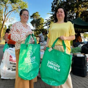 Gran respuesta de los vecinos a la jornada de canje de reciclables por Ecotachos
