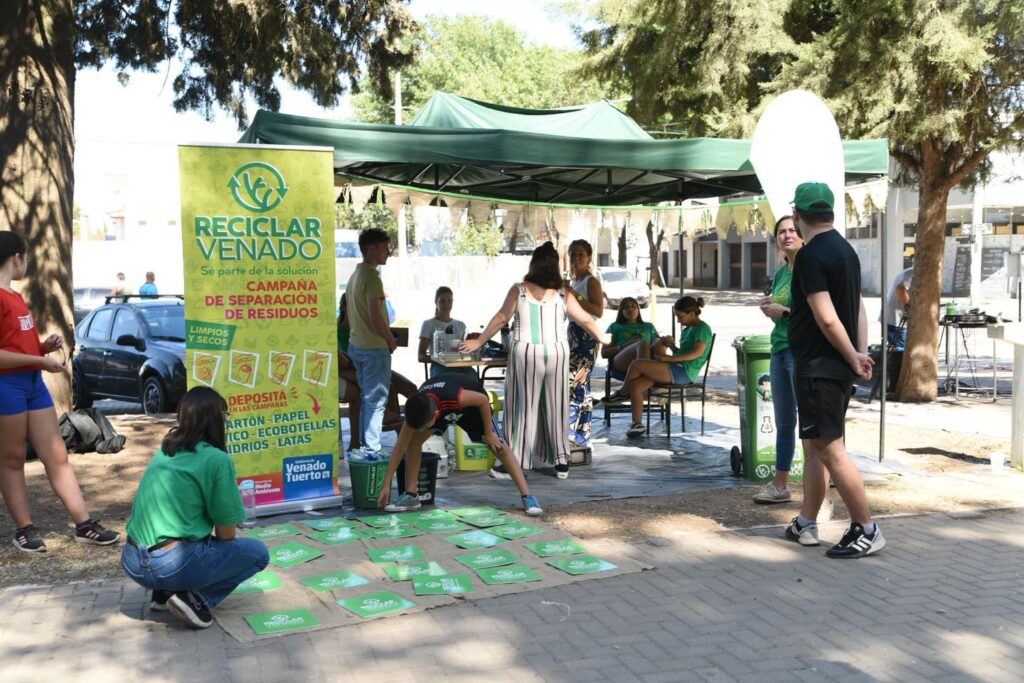 Jornada de canje de reciclables por Ecotachos en el Parque Municipal